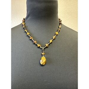 VTG  High Quality Tigers Eye Necklace Knotted‎ In 10k Gold Clasp & Spacers EUC